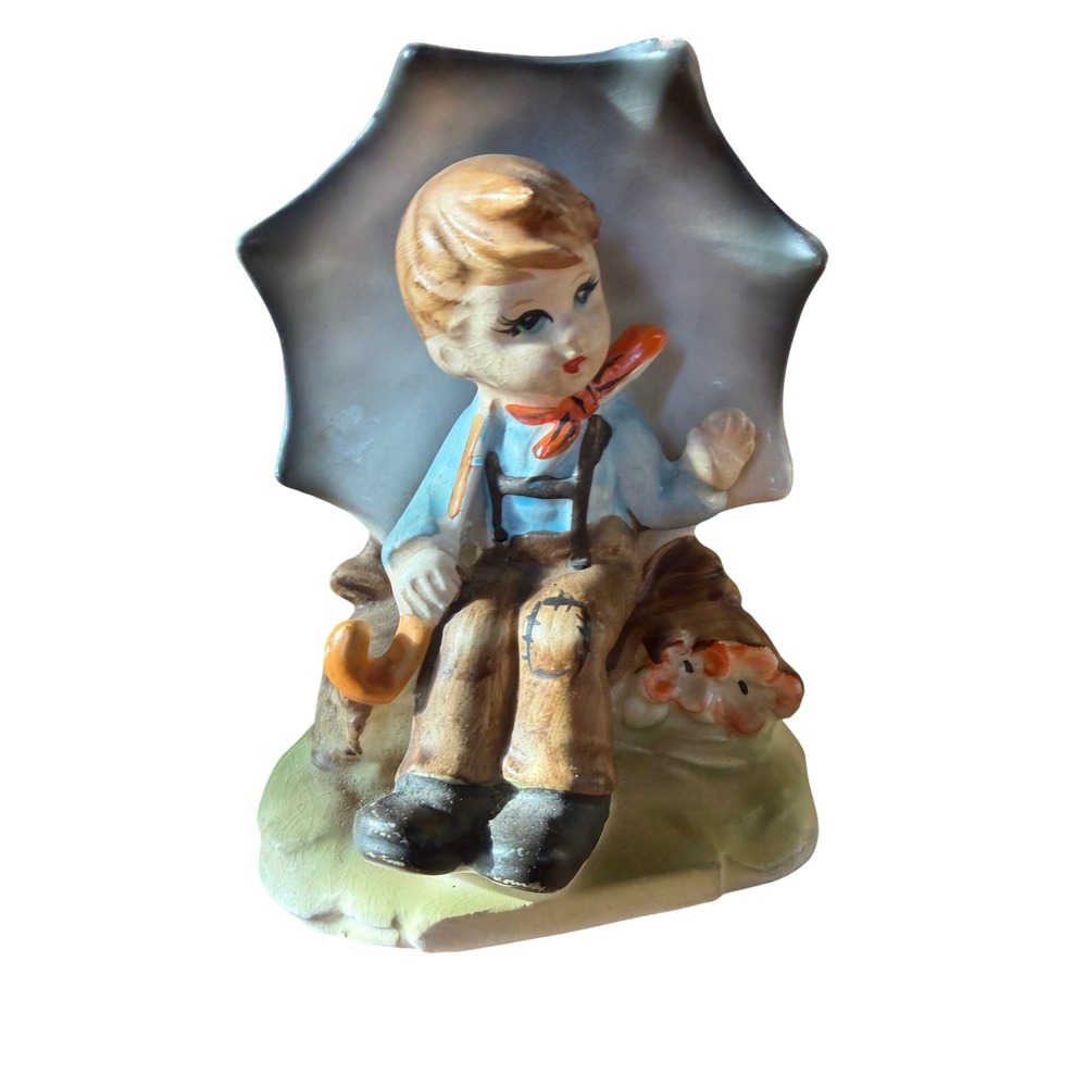 Vintage Arnart 5th Ave Boy under Umbrella Figurine Hand Painted‎ Japan 22/679